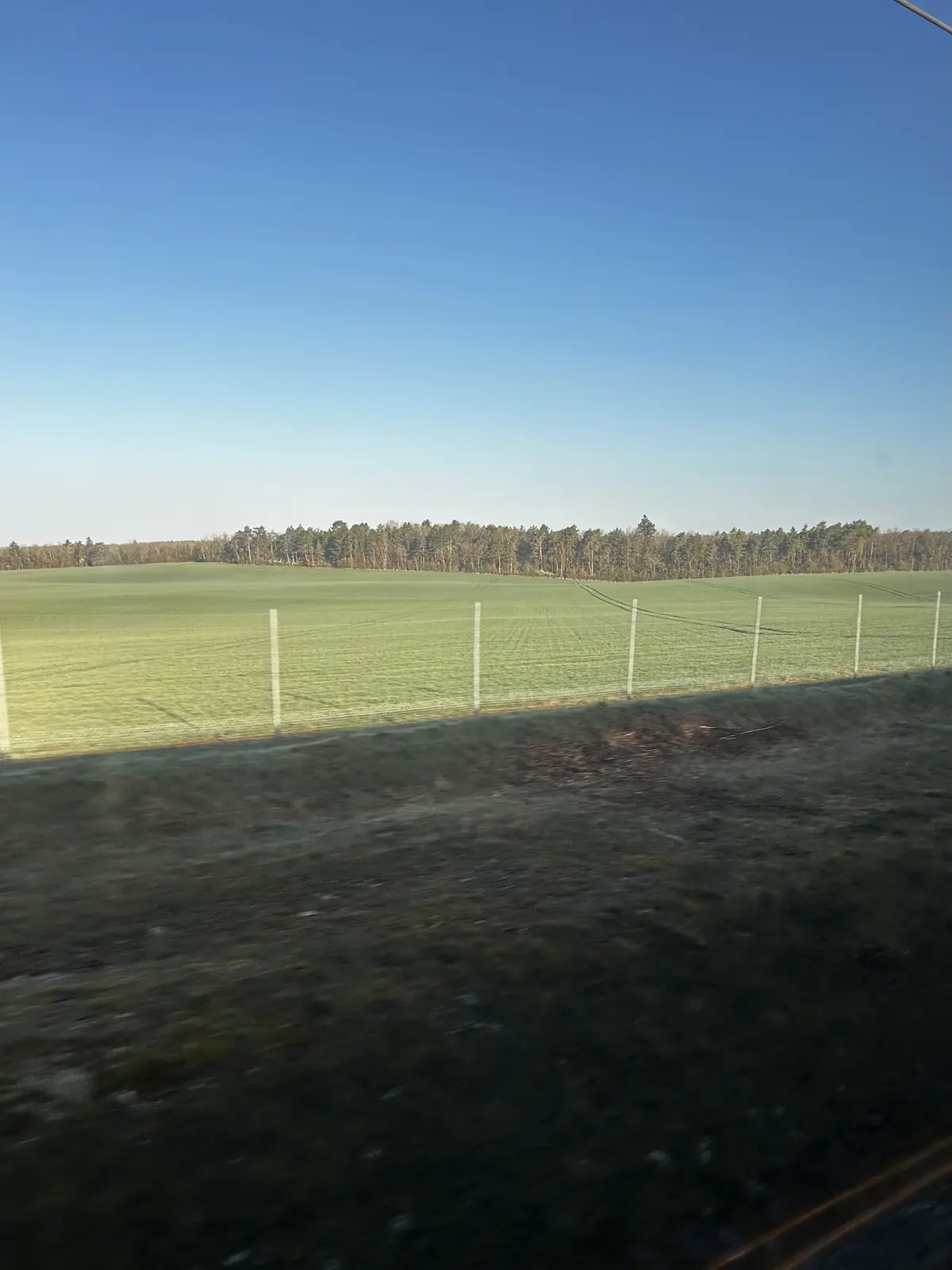 電車　鉄道の旅　新幹線　TGV