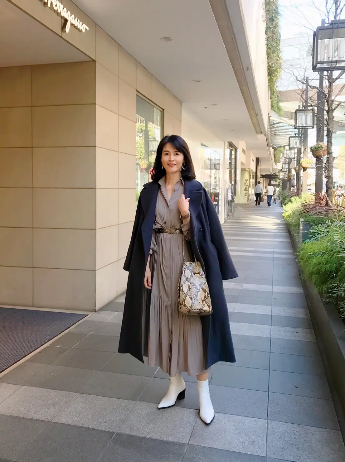 とろみワンピと白ブーツでマンネリ脱却♪の画像_3