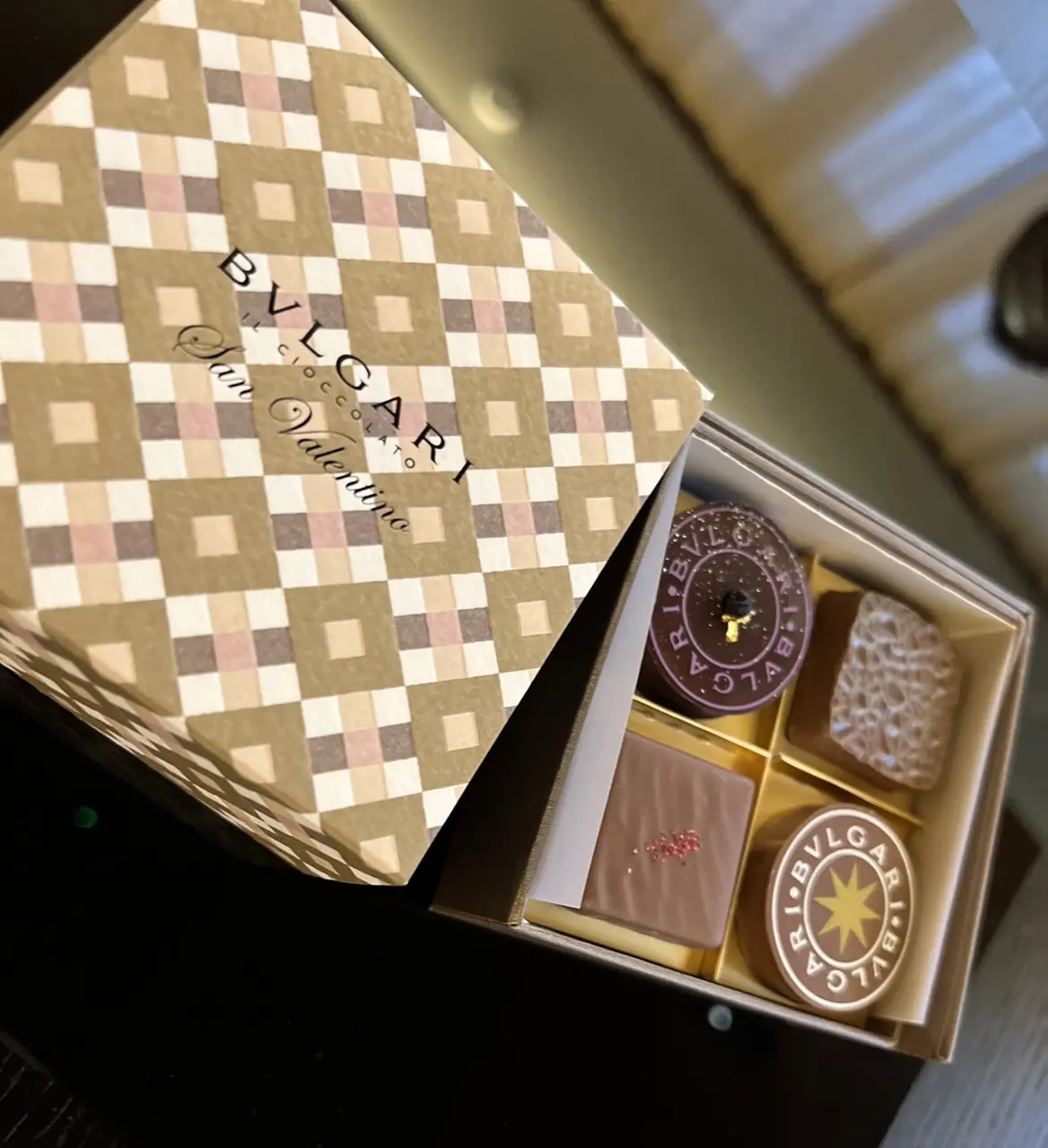 ブルガリのチョコレート　サン・ヴァレンティーノ2022