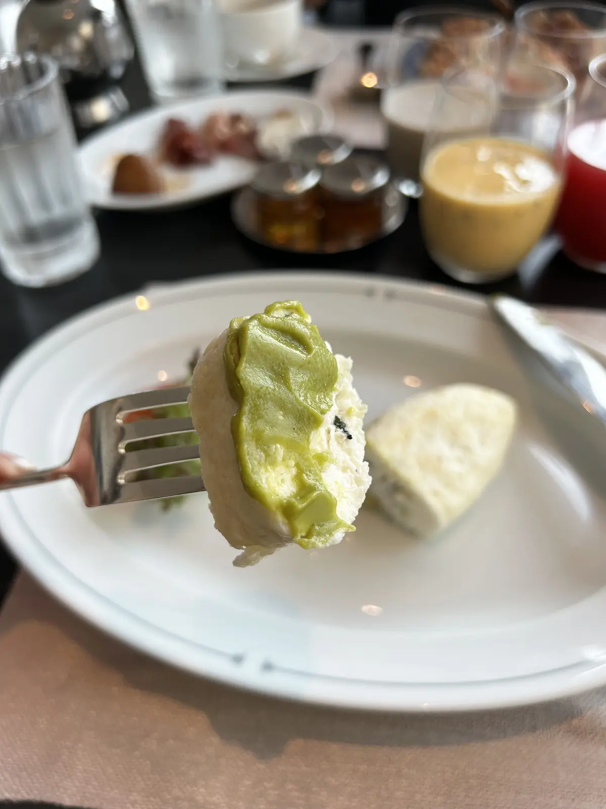 ウォルドーフアストリアの朝食　バンコク　Waldorf Astoria Bangkok