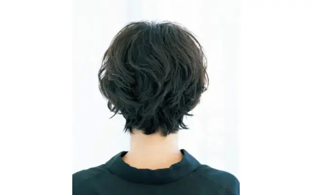 ショートらしいメリハリをパーマで演出