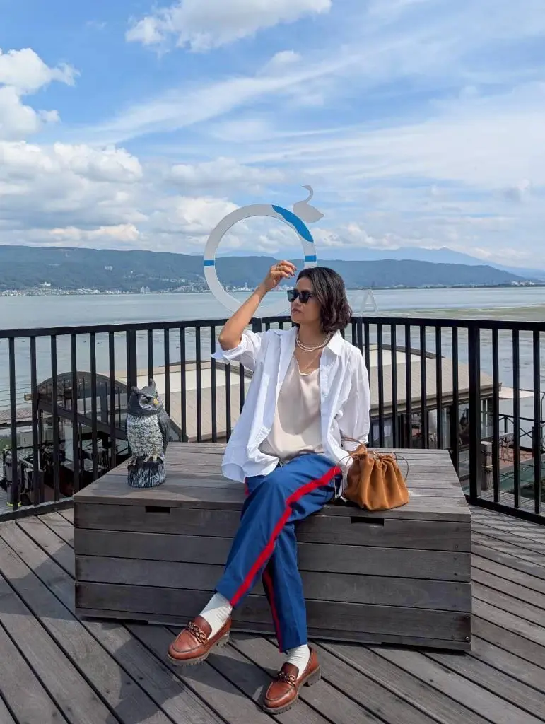 パワースポットの自然と融合する最古の神社の画像_2