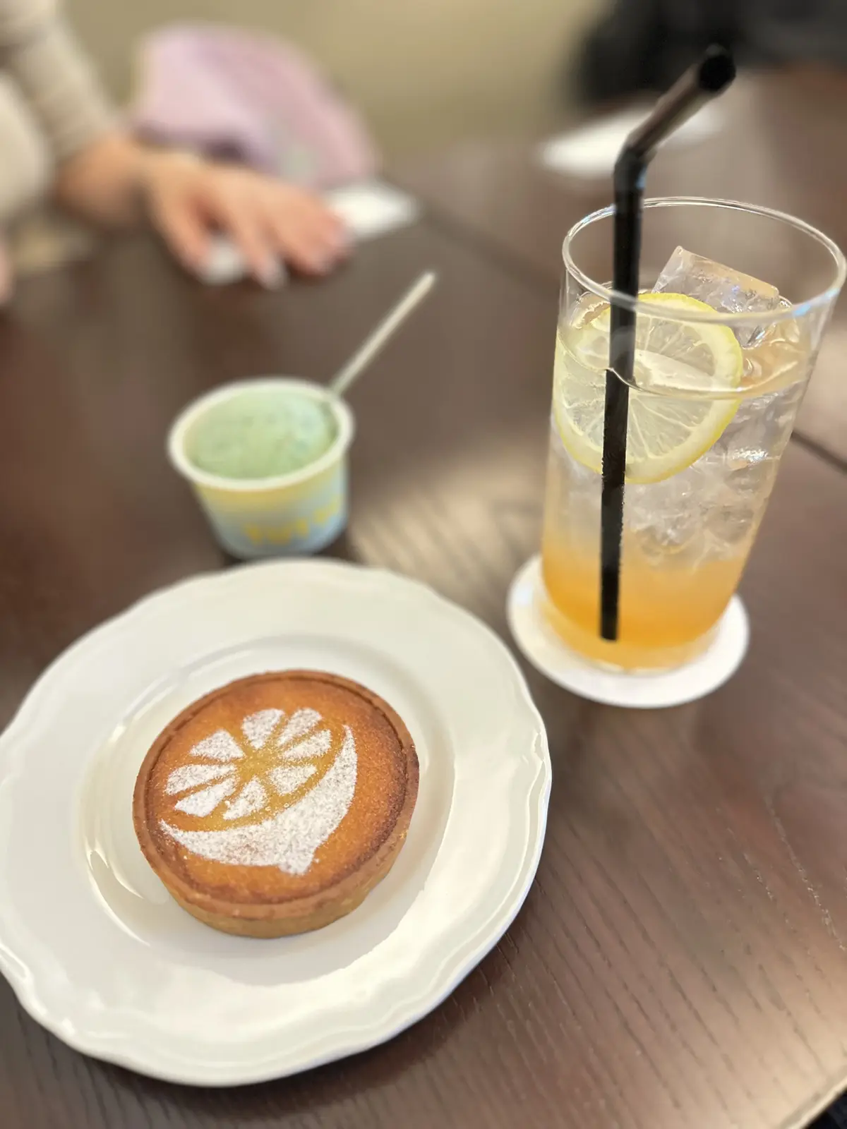 白×青コーデで楽しむ白金高輪 artisの画像_5