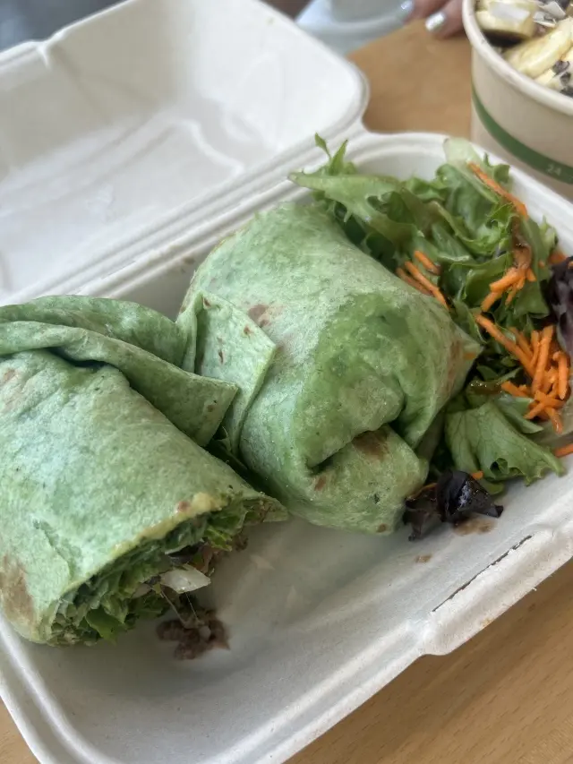 大人世代が楽しむMIU MIU とハワイの画像_9