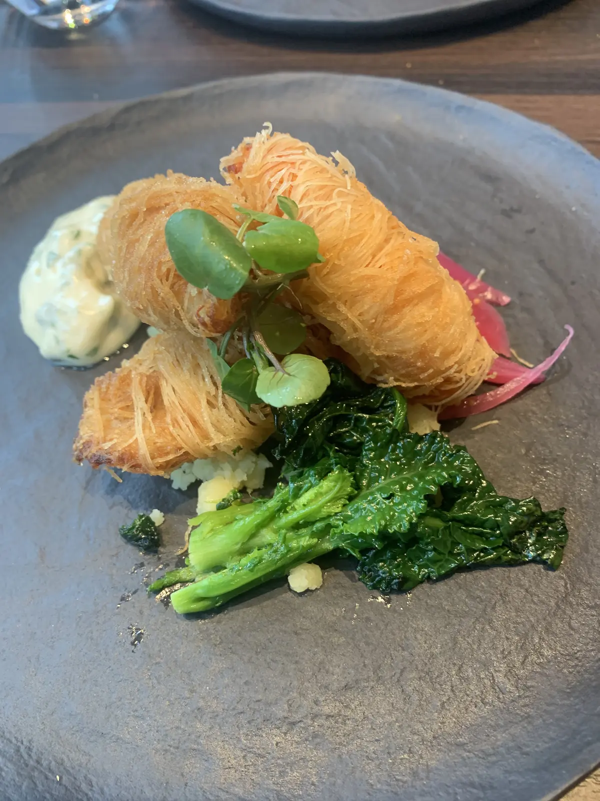 エビと鯛のフリットはパリパリの食感がたまりません