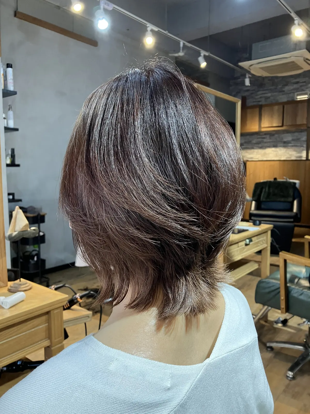 jマダム jマダムのおしゃれ　ヘアスタイル　くびれミディアム　外ハネボブ