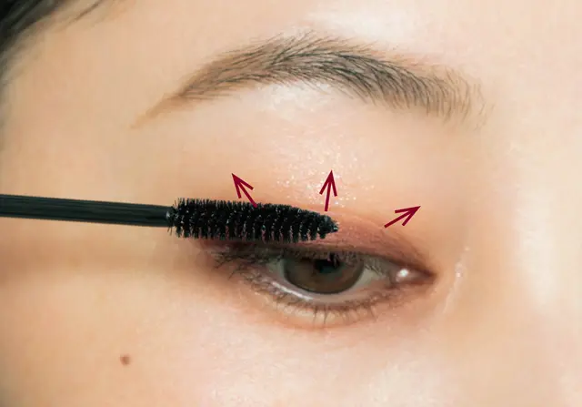 毛先へ放射状にスライドさせて