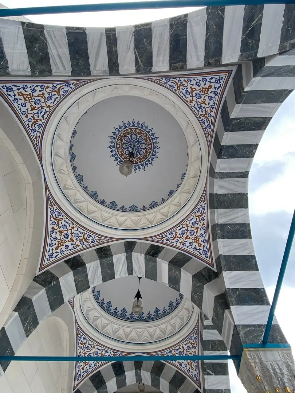 東京ジャーミィ　入口天井