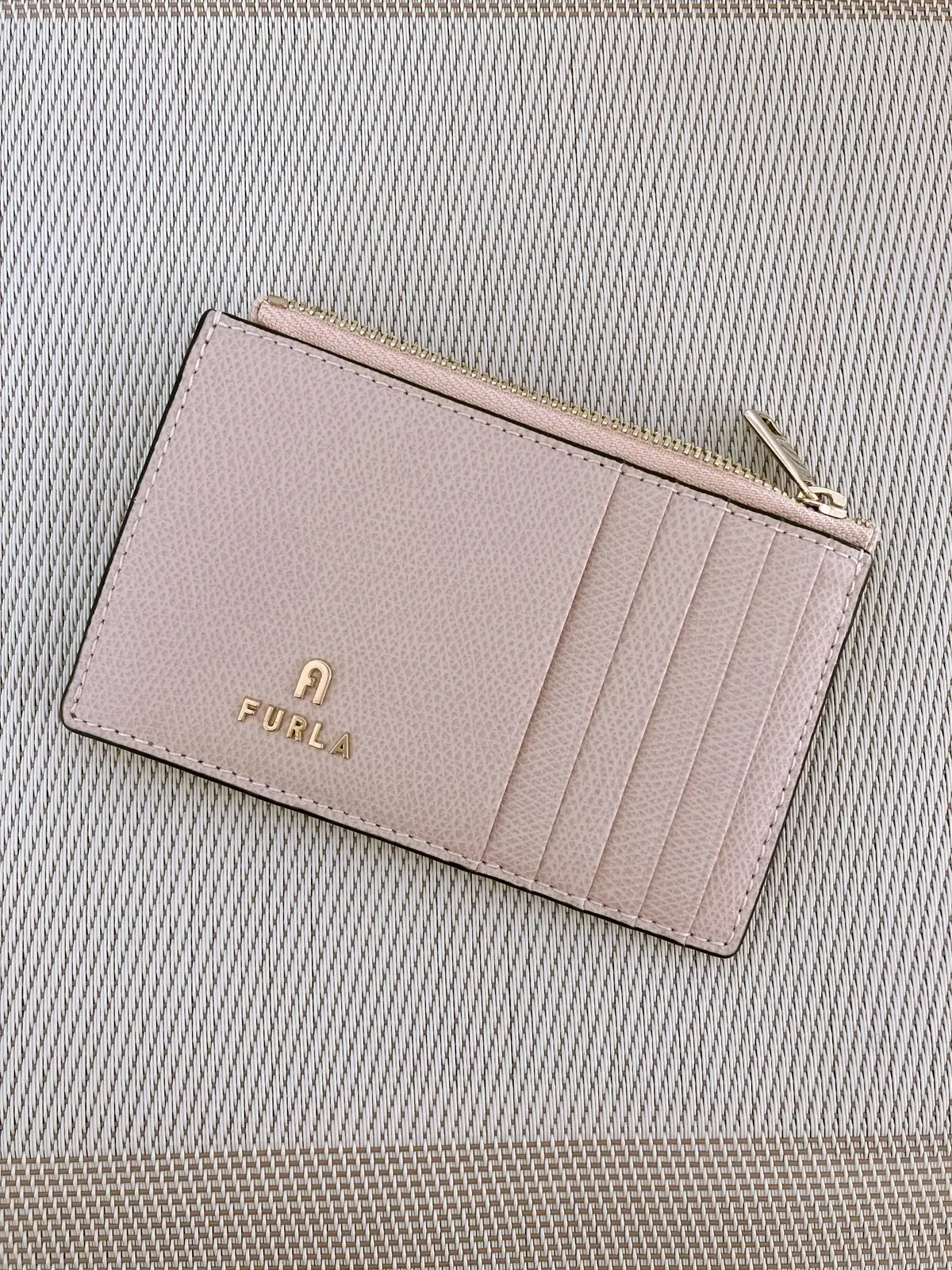 FURLA  フルラ　ミニ財布　小銭入れ　コインケース　高島屋　jマダム アラフィー　アラフィフ　名刺入れ　小銭入れ　ブランド財布　