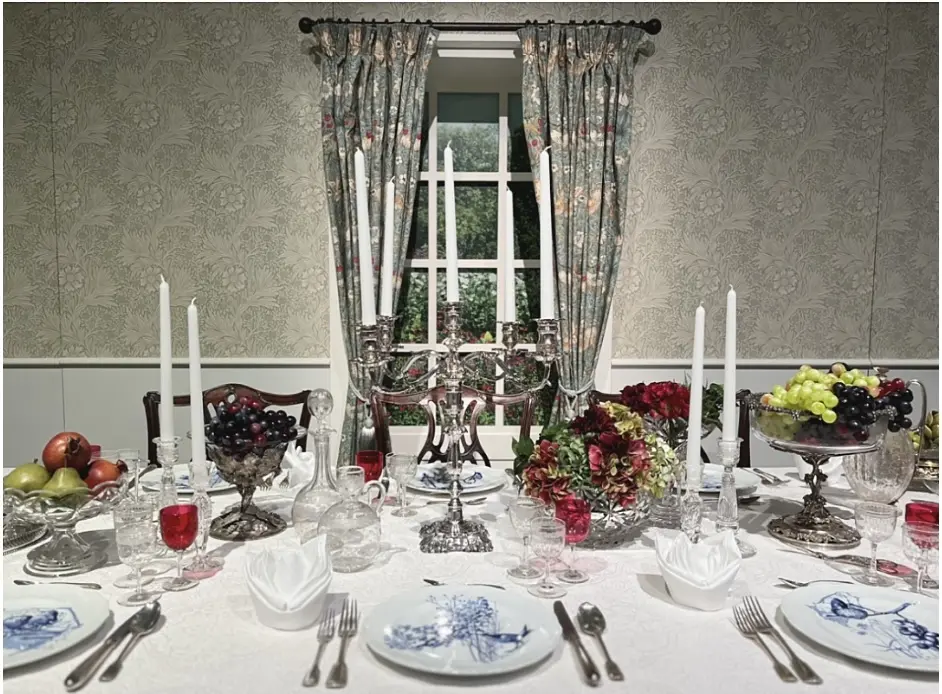 グレーワンピでボタニカルアート展❤︎の画像_6