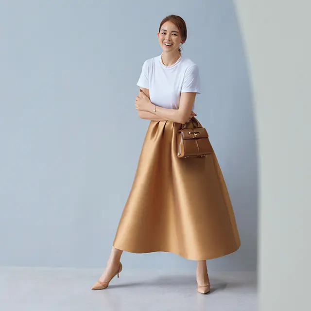 素肌まで優雅に見せる 「ヌーディーカラー」