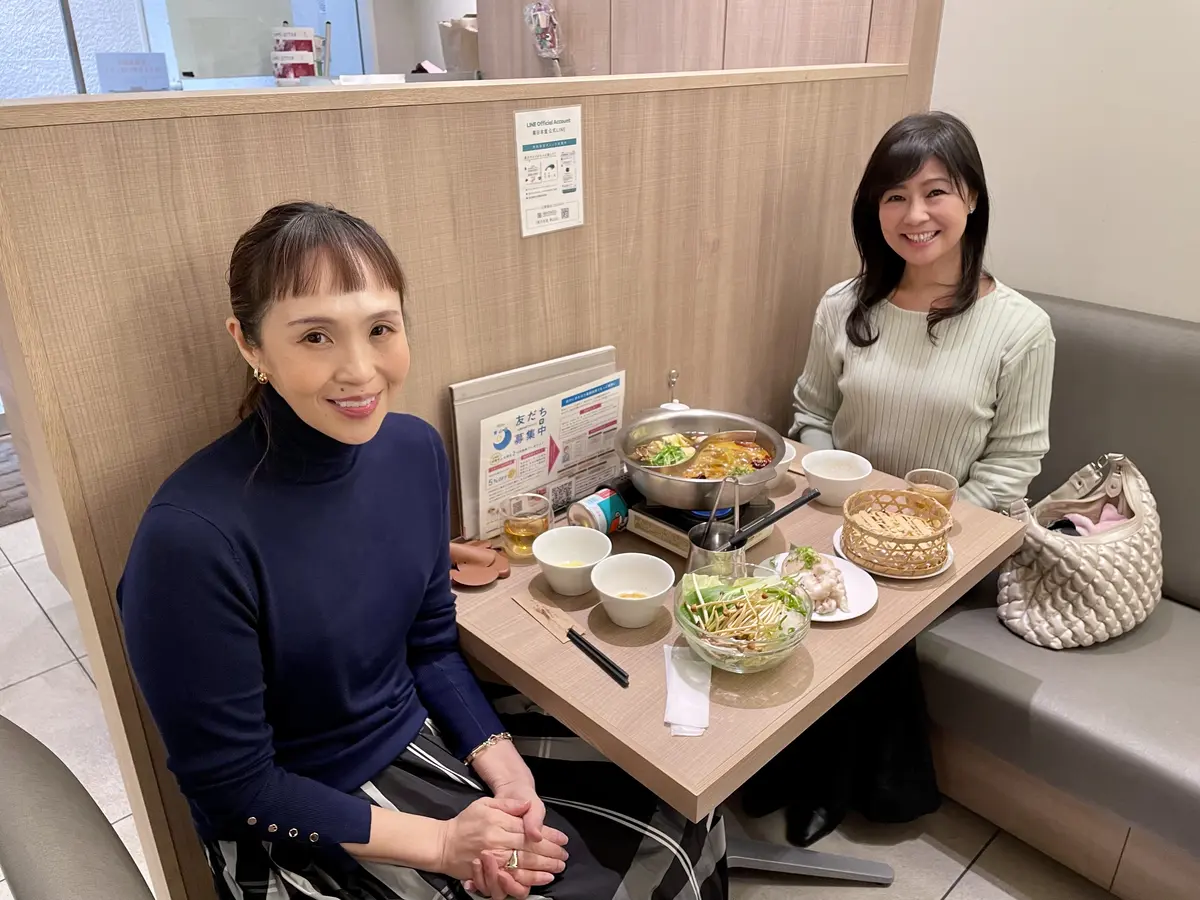 薬膳鍋、鍋、薬膳火鍋、火鍋、10ZEN、テンゼン、店内、女子会、ランチ辛い、辛いスープ、滋養強壮、滋養強壮鍋。