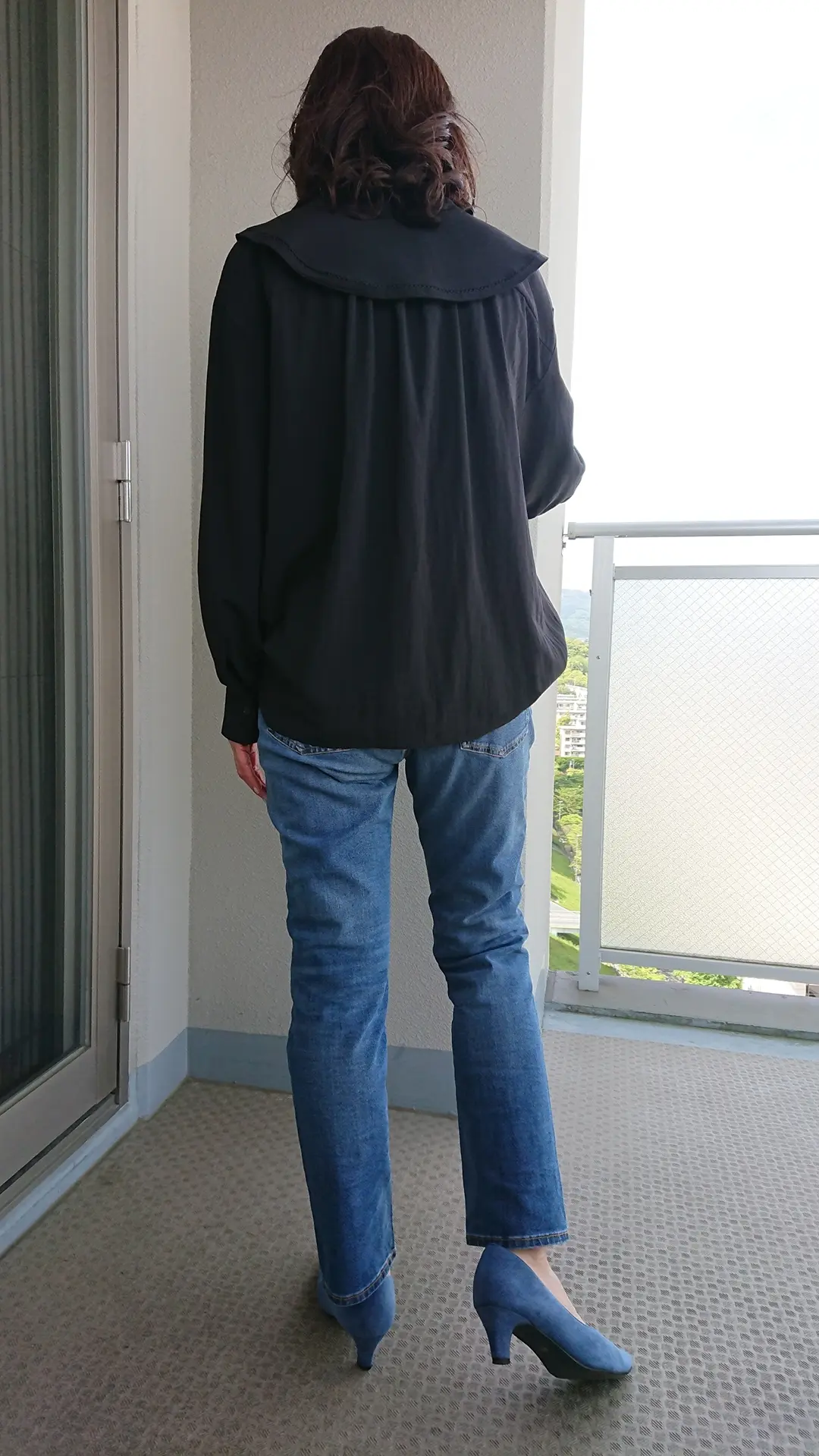 ビッグカラーブラウス   デニムパンツ