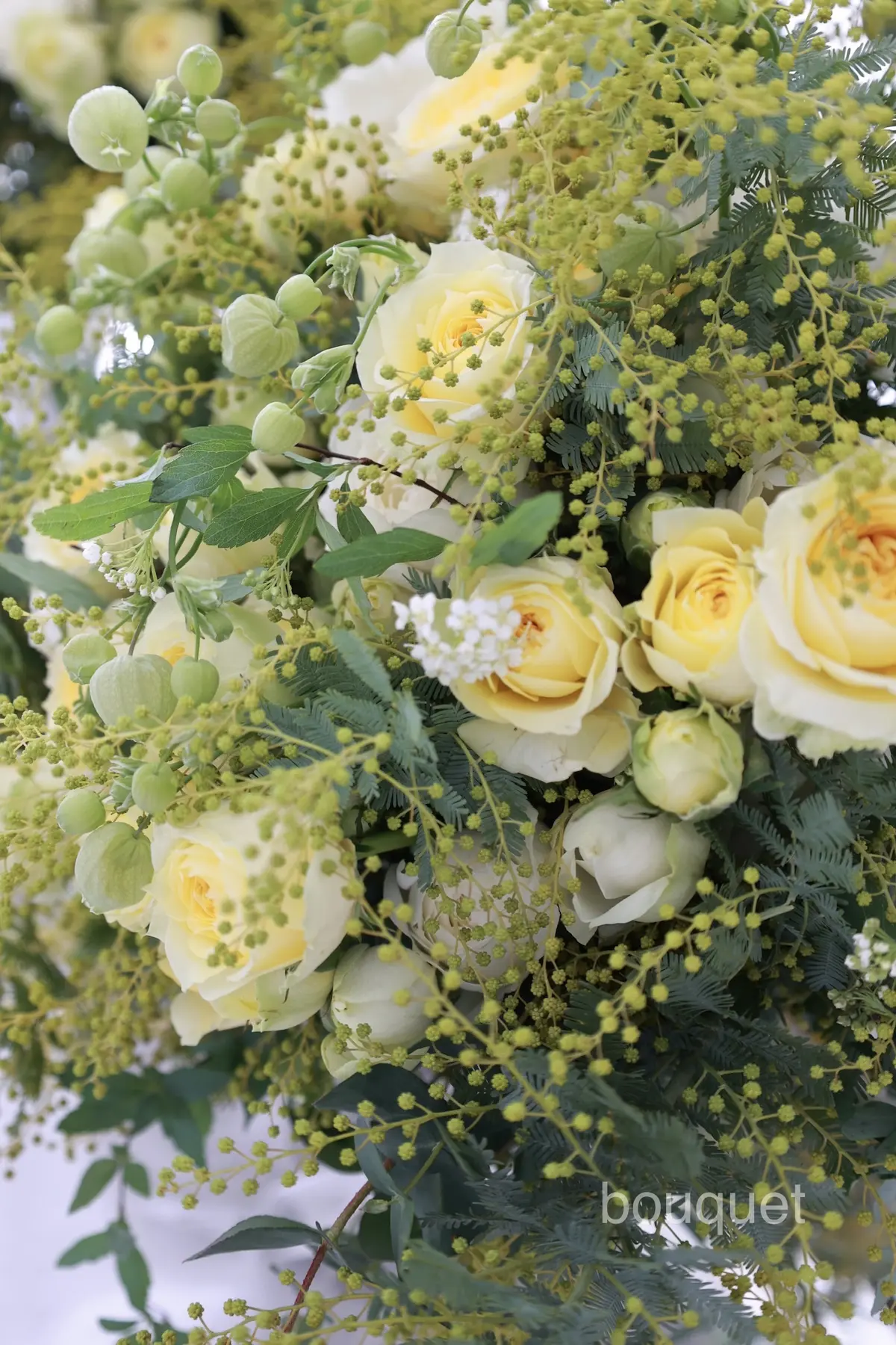 ミモザと薔薇の花束　グリーンベル　ミモザのブーケ　 Bouquet de Mimosa