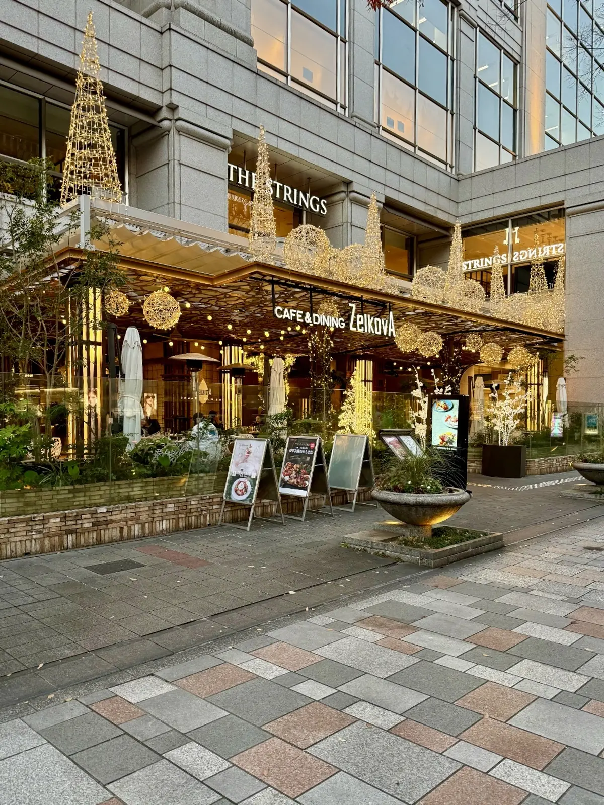 ザ・ストリングス表参道　外観　ソワレ・ドゥ・エクラ 