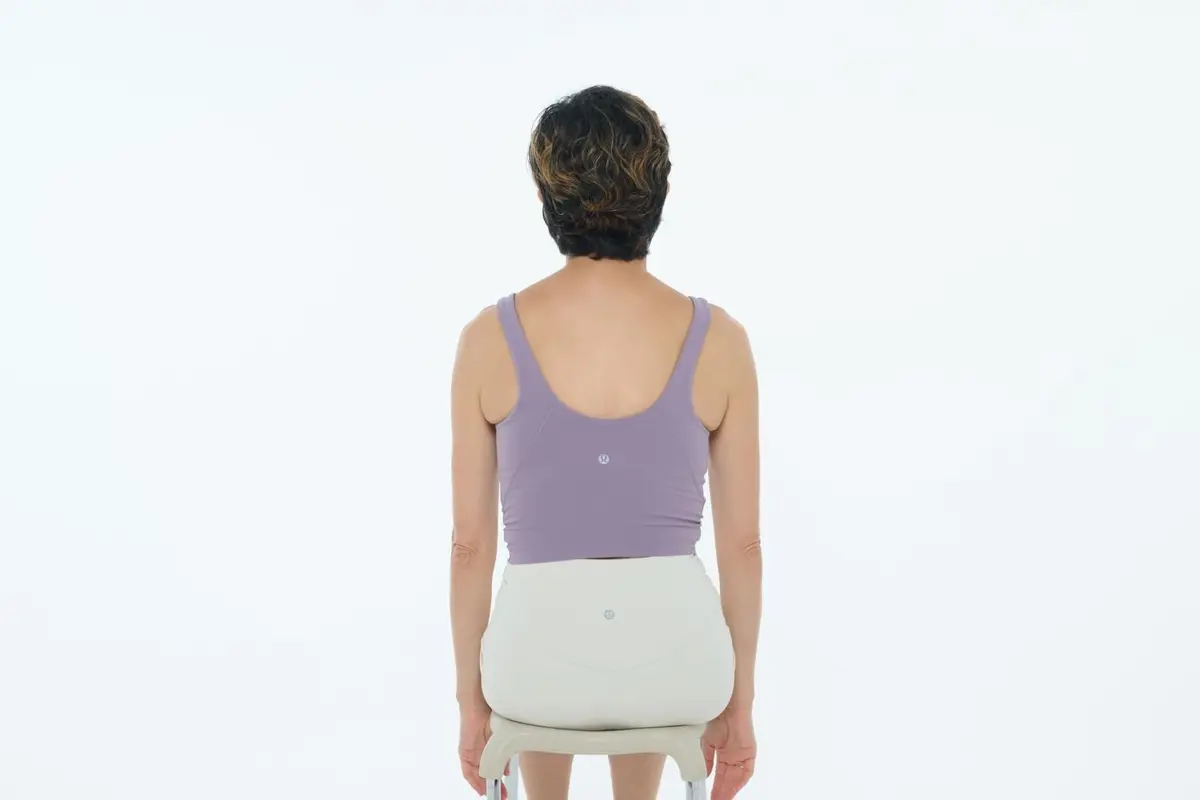 OurAge×Webエクラ 40代50代 顔ピラティス 気づけば横に広がっている大人の肩甲骨