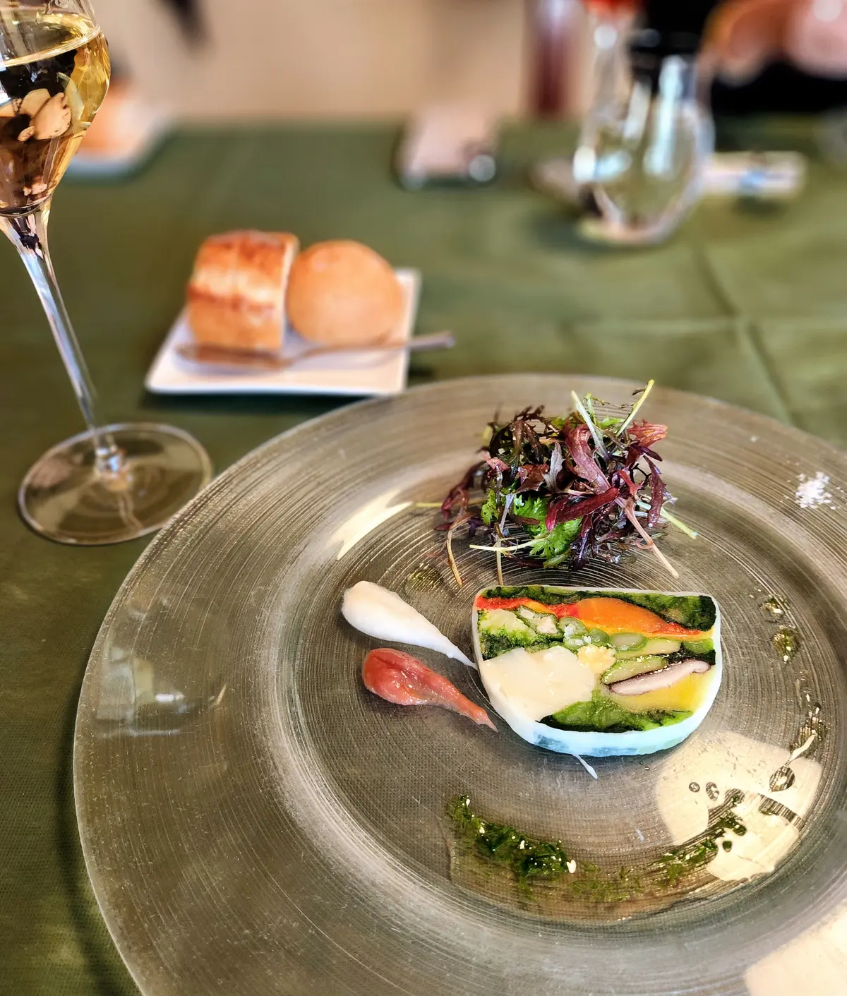 見た目も綺麗な野菜のテリーヌ