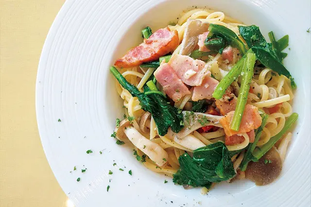 「群馬県産小麦のもちもち生パスタ」（￥980）は県内産の小麦粉を使ったパスタを日替わりの味で