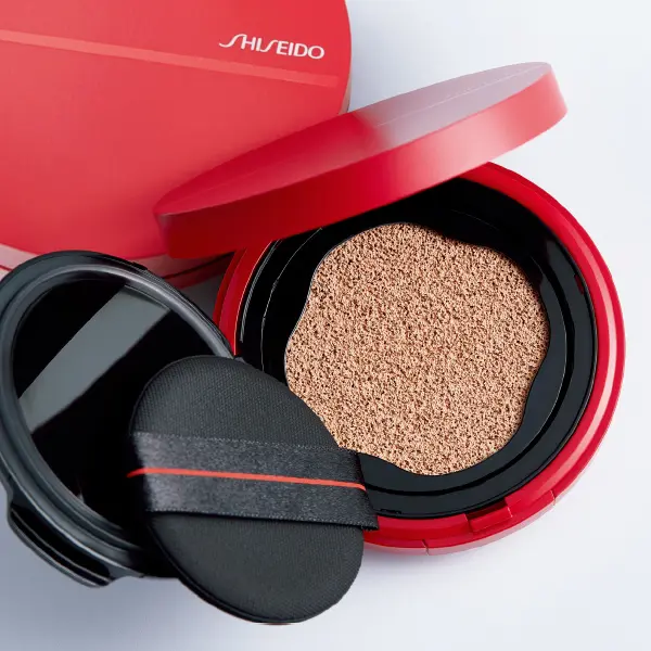 肌とシンクロするようにフィット