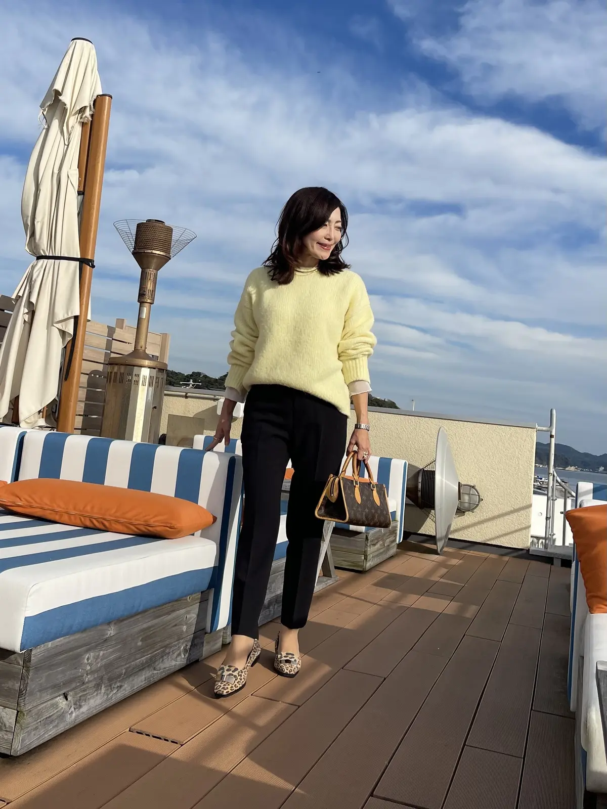 ふわふわイエローニットで鎌倉七里ヶ浜ランの画像_9