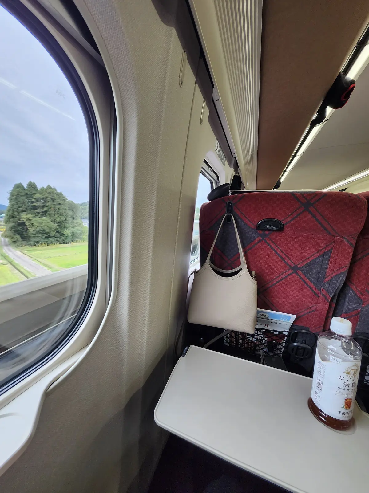 女子旅、金沢、金沢旅行、秋の金沢、40代ファッション、旅コーデ、加賀料理、21世紀美術館、御朱印　神社、金沢カフェ、茶屋街