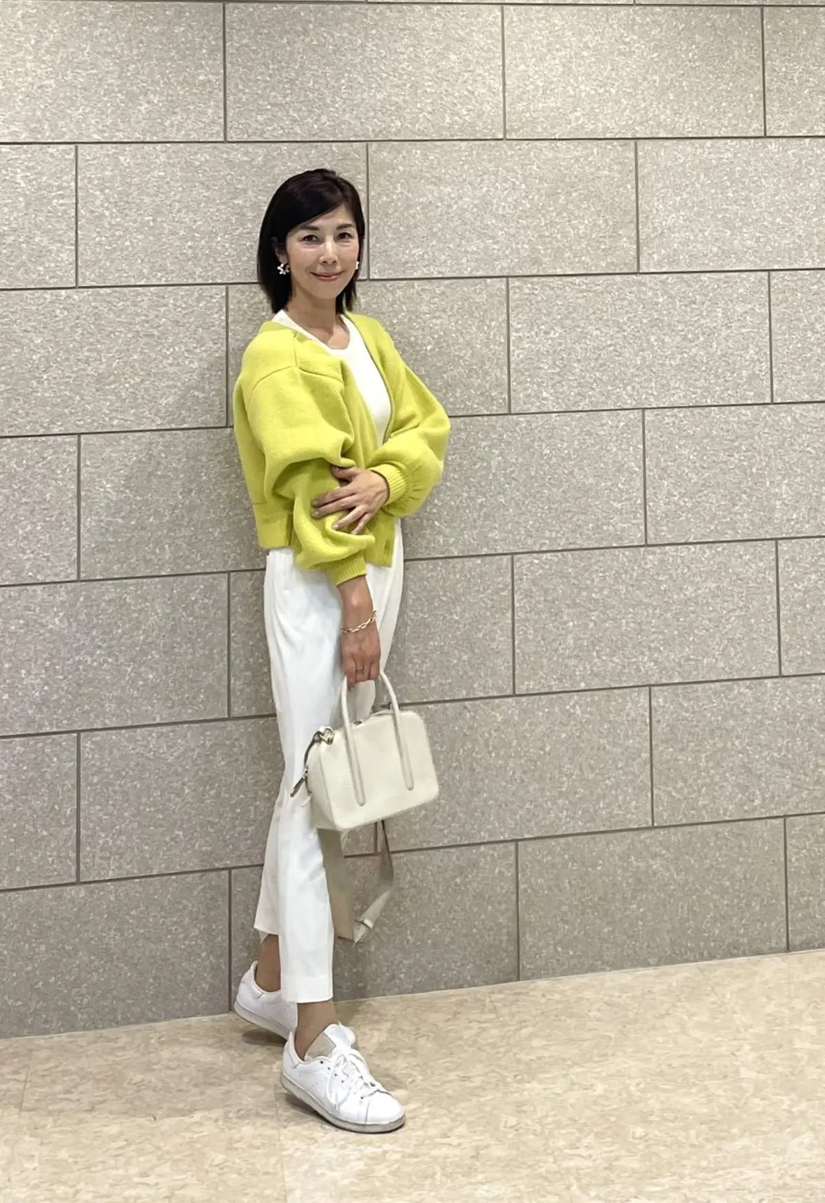 アラフィー華組ブロガー『スニーカーコーデ』大人カジュアルな着こなし