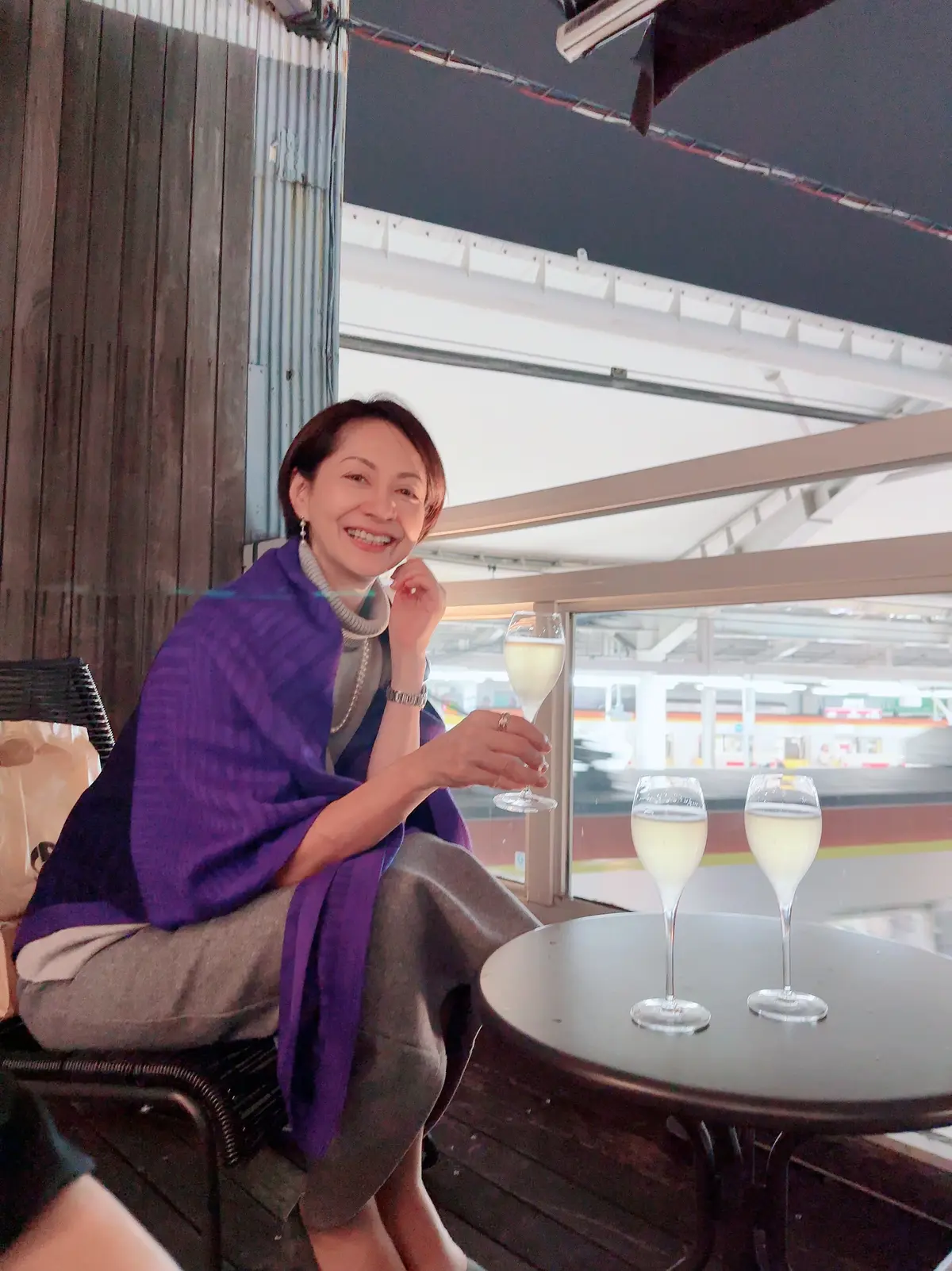 旬なグレーのZARAコーデで行く新感覚中の画像_17