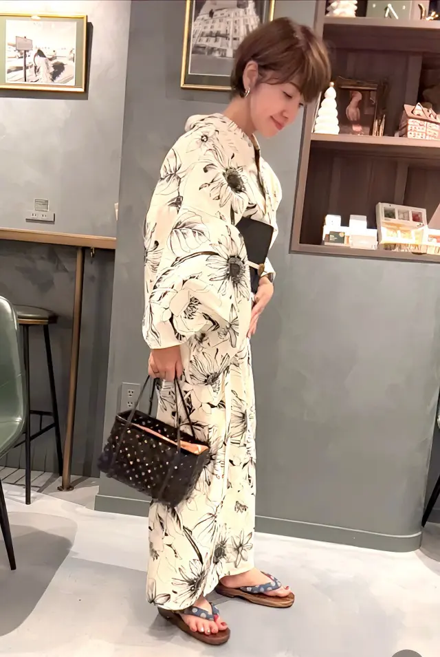 夏の夜風にふかれて、浴衣スタイルで大人時の画像_11