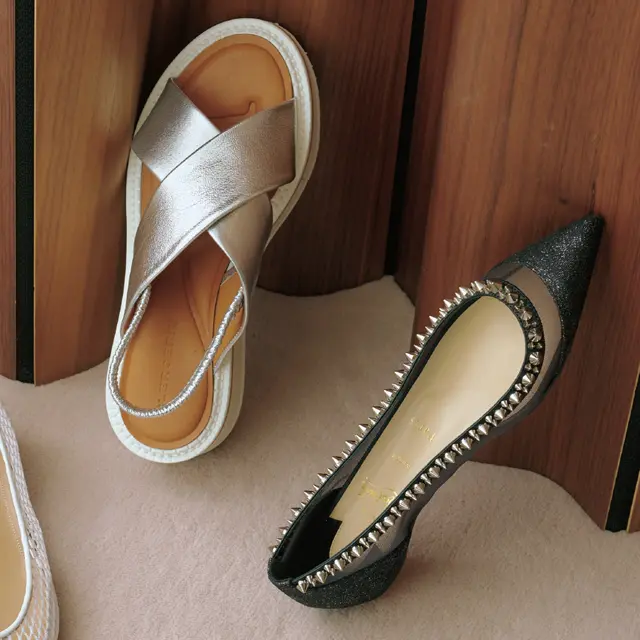 頼れるのは、強さとモード感を兼ね備えた一足