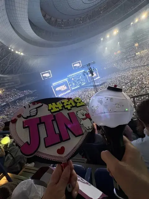 BTS JINソロコンサート 大阪