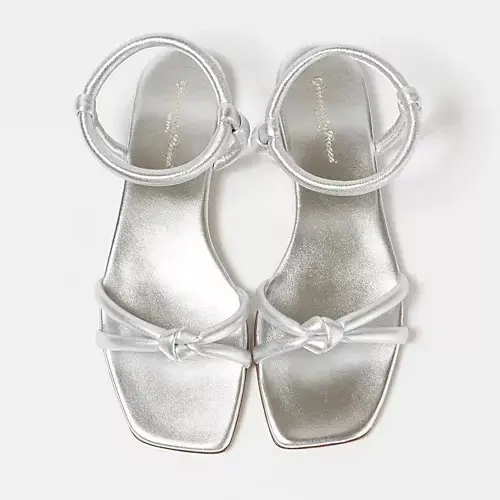 【50代 週末コーデ】上品さと快適さを両の画像_5