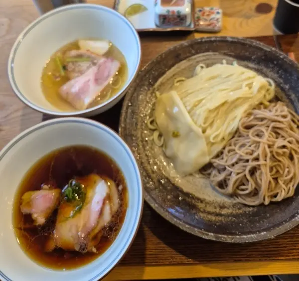 東京都食べログ1位の百名店！ラーメンFeの画像_9