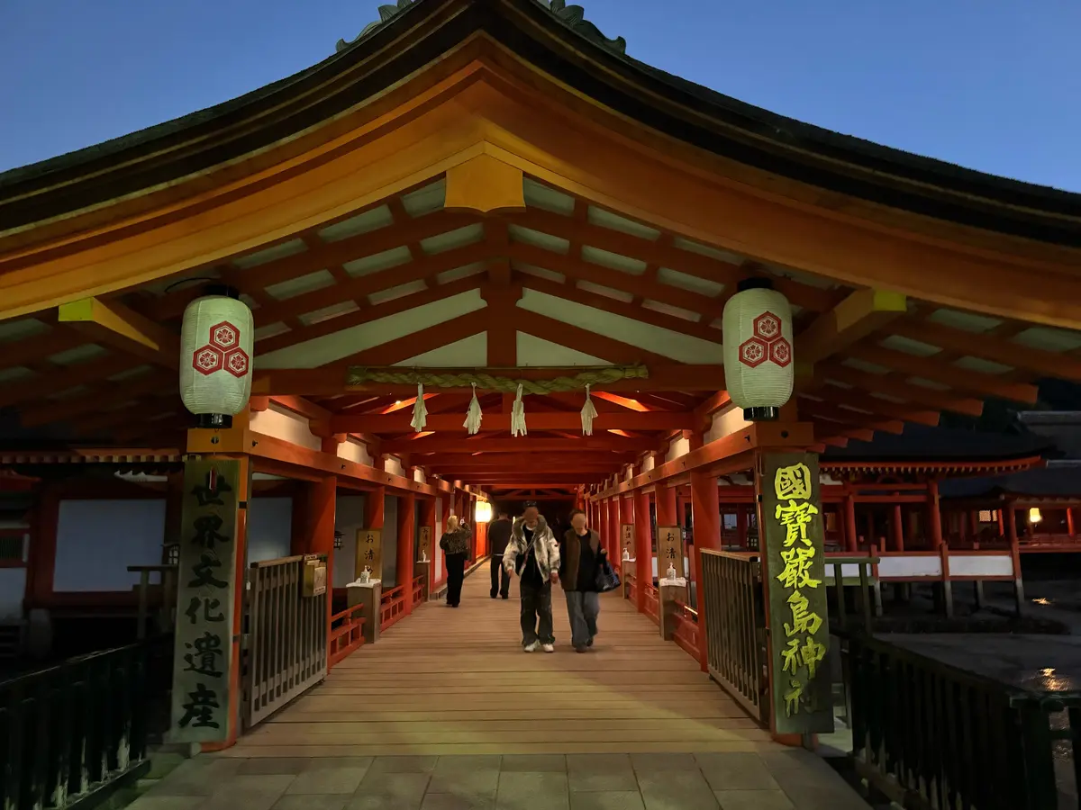 広島・世界で最も美しい美術館と宮島を巡るの画像_13