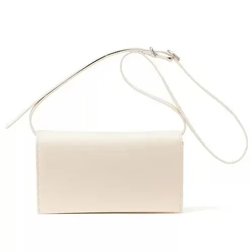 【50代 週末コーデ】甘さを大人に昇華すの画像_6