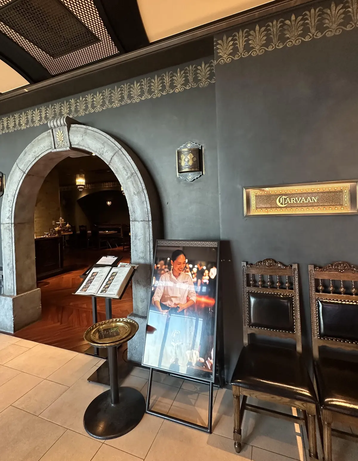 モダンアラビア料理を囲んでお祝いランチ会の画像_1