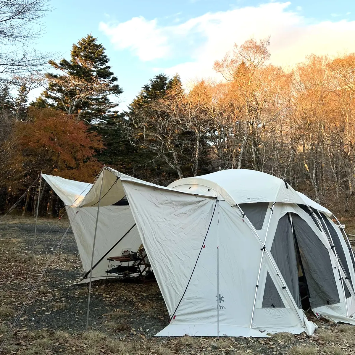 スノーピークのテント、アイボリー