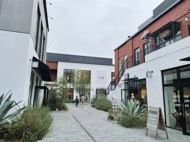 マリンウォーク横浜の街並み