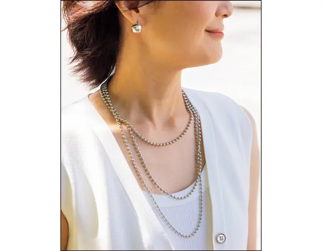 佐藤綾子さんのアクセサリー