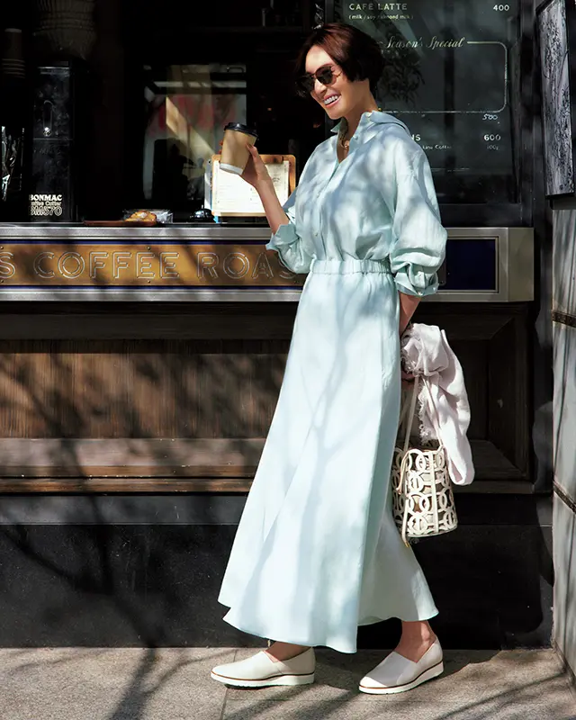 日常にもお出かけにもフィット。美シルエットで軽快な一足