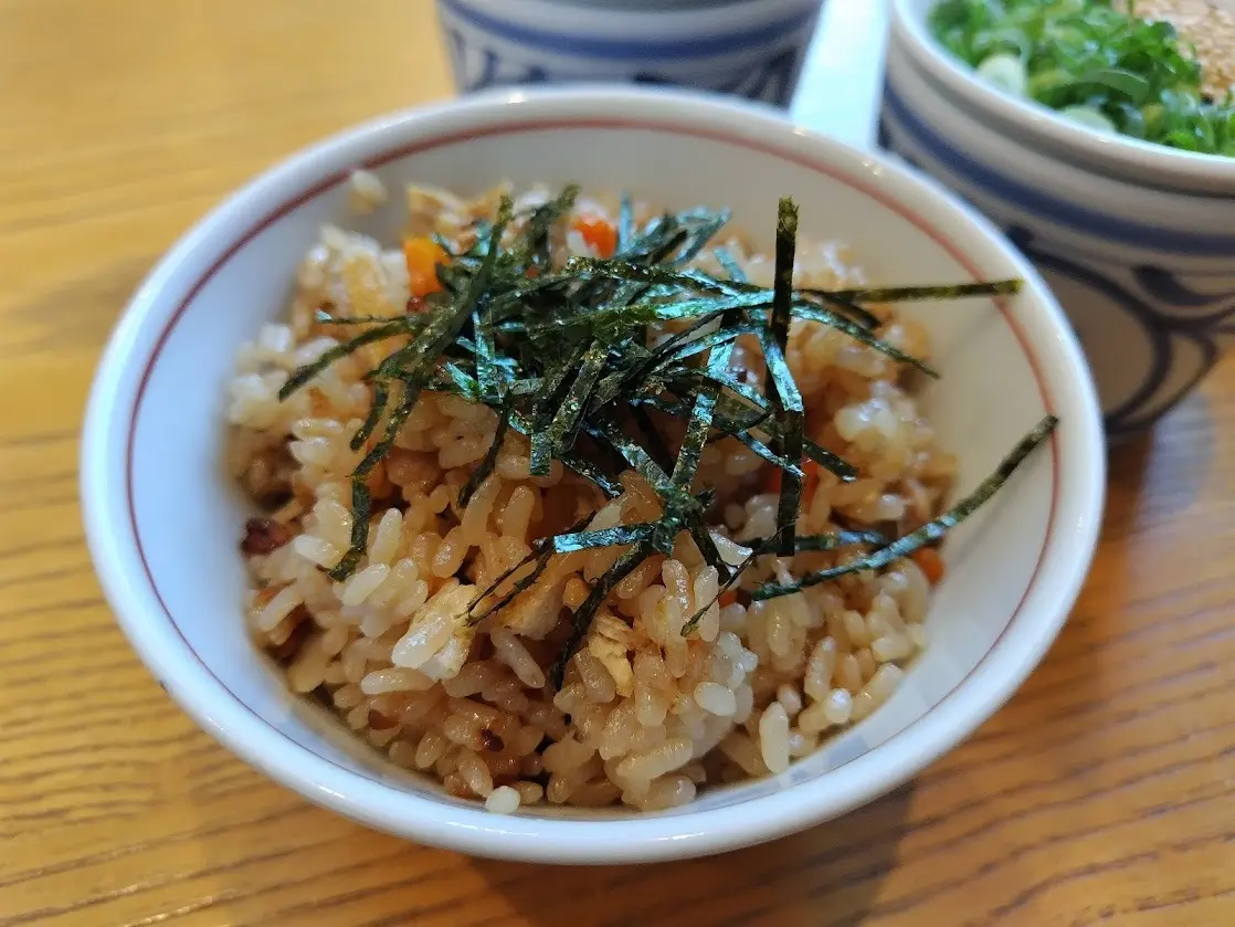 日替わり炊き込みご飯　鶏の炊き込みご飯