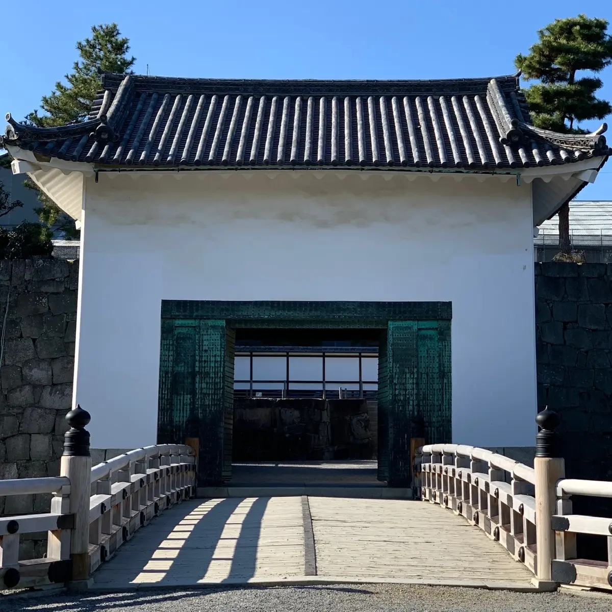 石橋を叩いて渡る