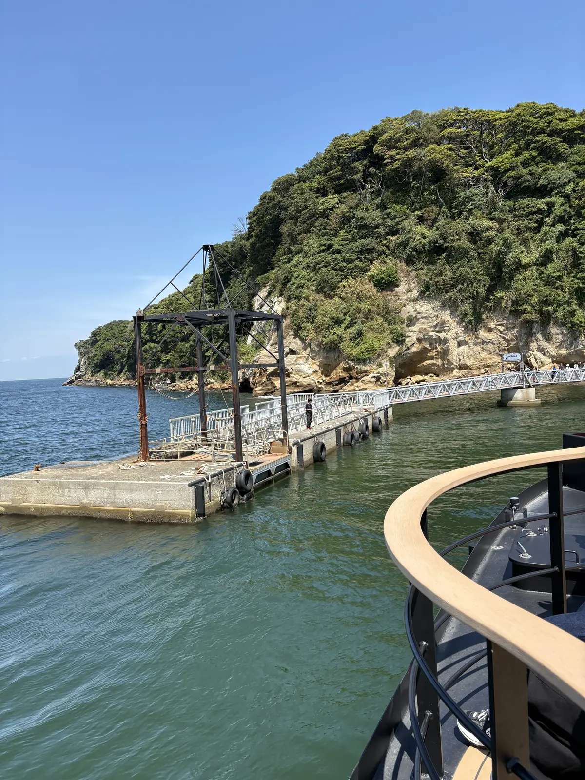 東京湾の無人島　猿島　横須賀　猿島桟橋