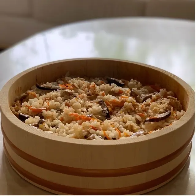 ベースの混ぜご飯