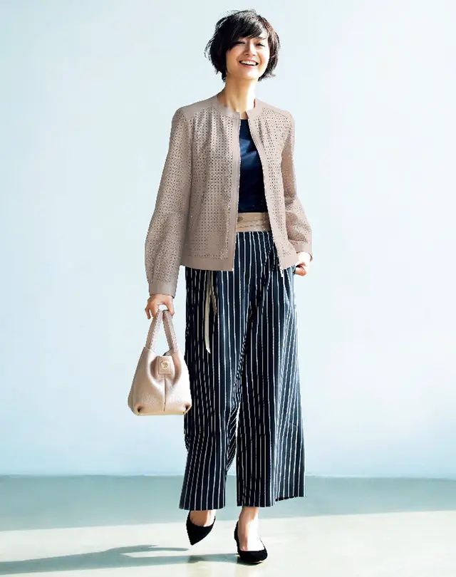 フェミニン派が楽しむ 春のパンツスタイルの画像_1