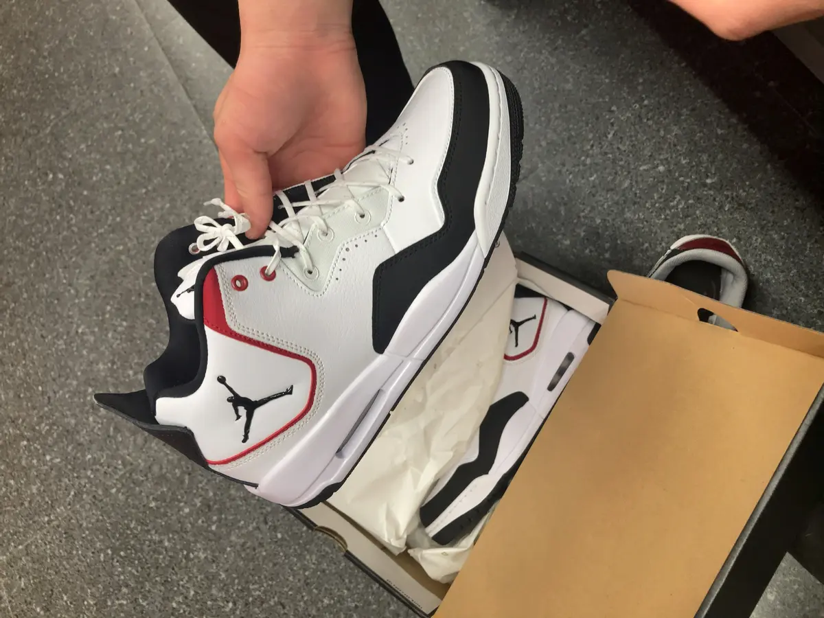 アウトレットでお買い物　お目当てはお出かの画像_4