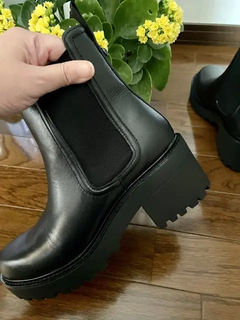 サイドゴアブーツ