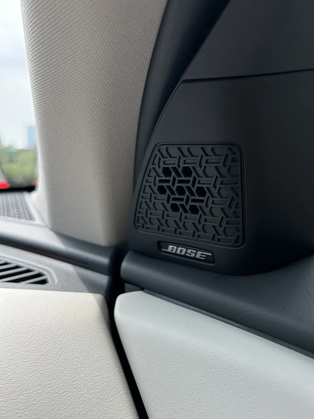 日産アリア搭載されたBOSE Premium Sound  System