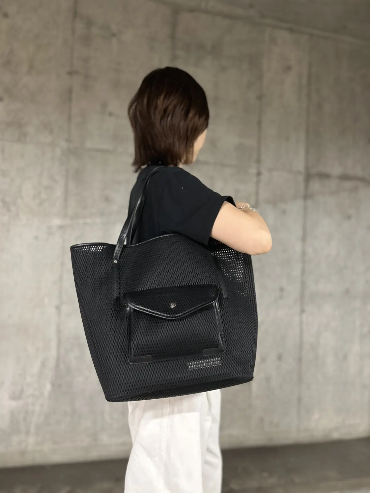 ユニクロ×ZARAに絶妙ラインのホワイトの画像_2