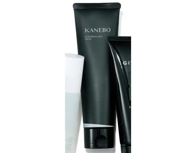 カネボウ スクラビング マッド ウォッシュ 130g ￥2,750／カネボウインターナショナルDiv.