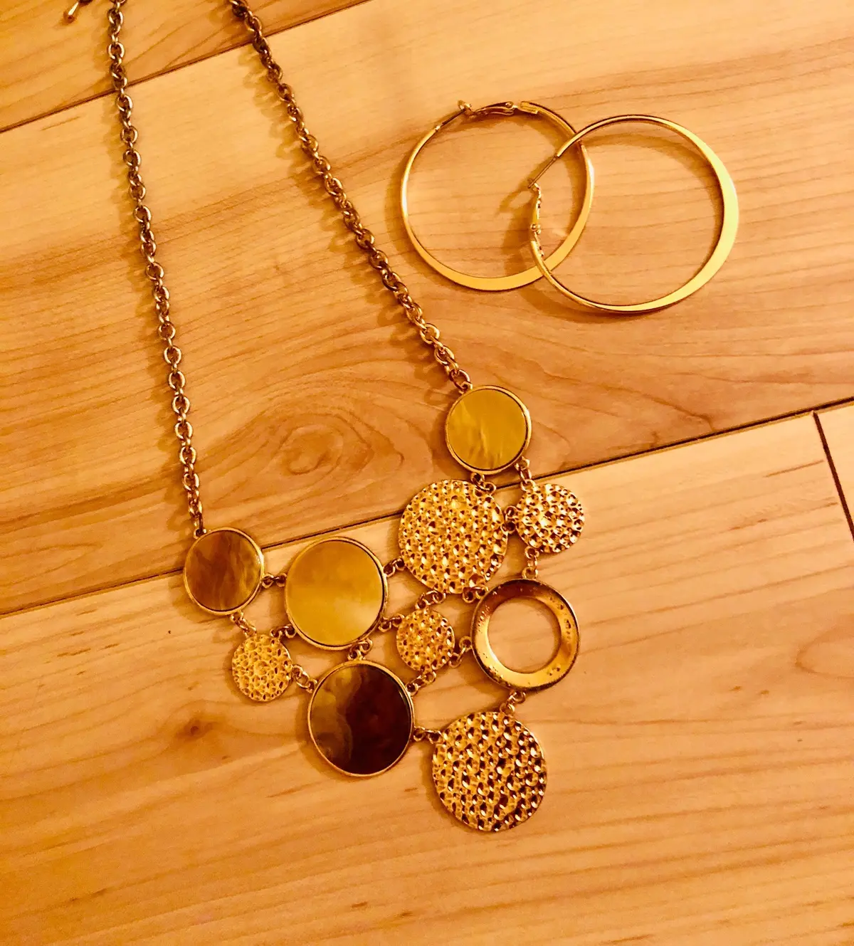 カラーを取り入れて華やかに・・・の画像_2